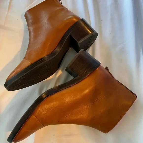 💗 Cole Haan Ankle Boots - Size 7B - Picture 1 of 4